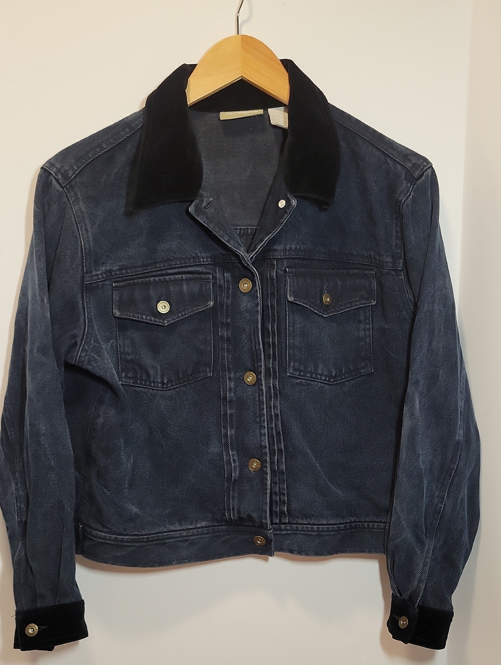 Liz Claiborne Lizwear Jacket Womens Medium Button Up Acid Wash Denim Pockets